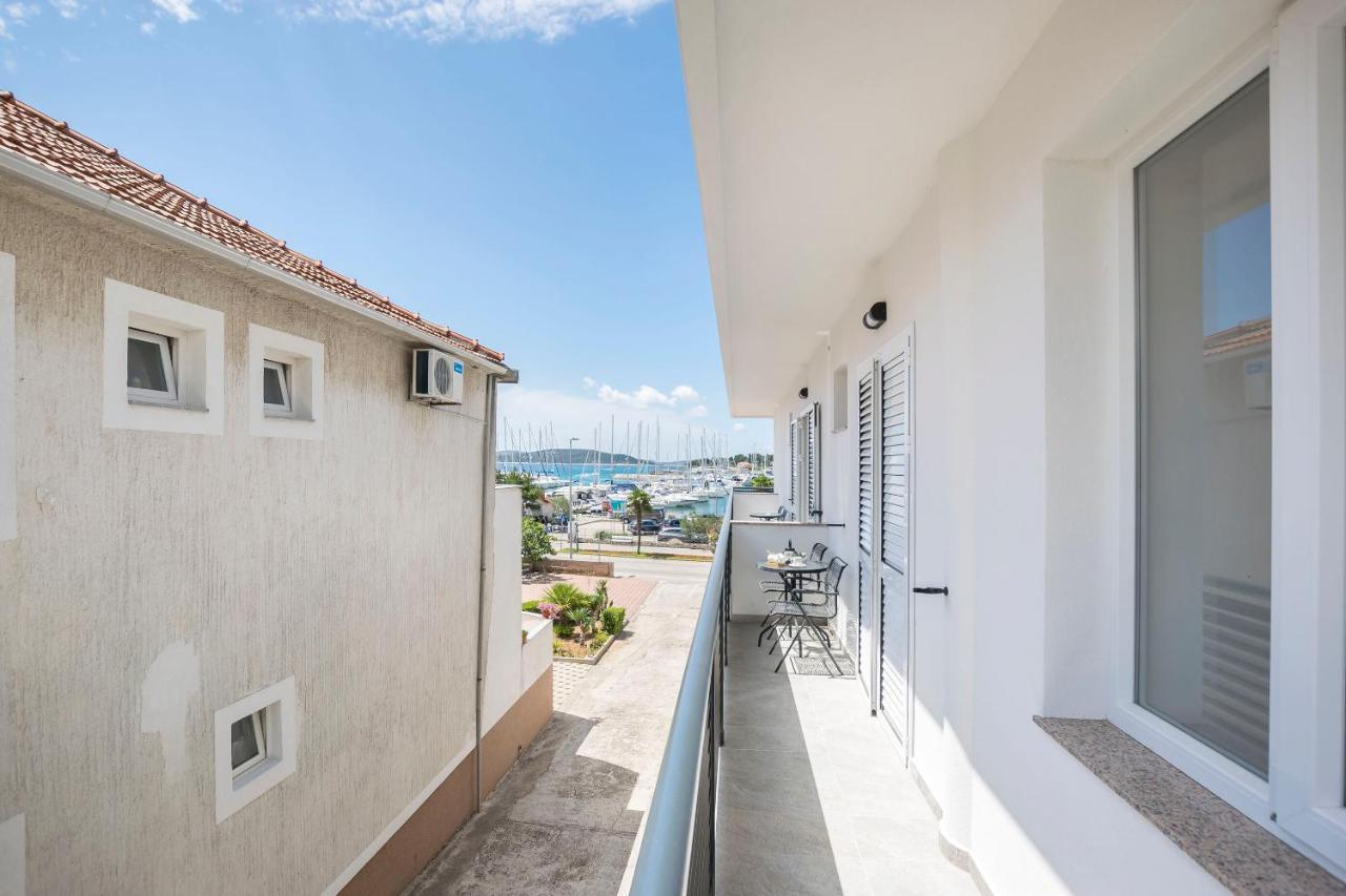 Apartments&Rooms Mara Vodice Buitenkant foto