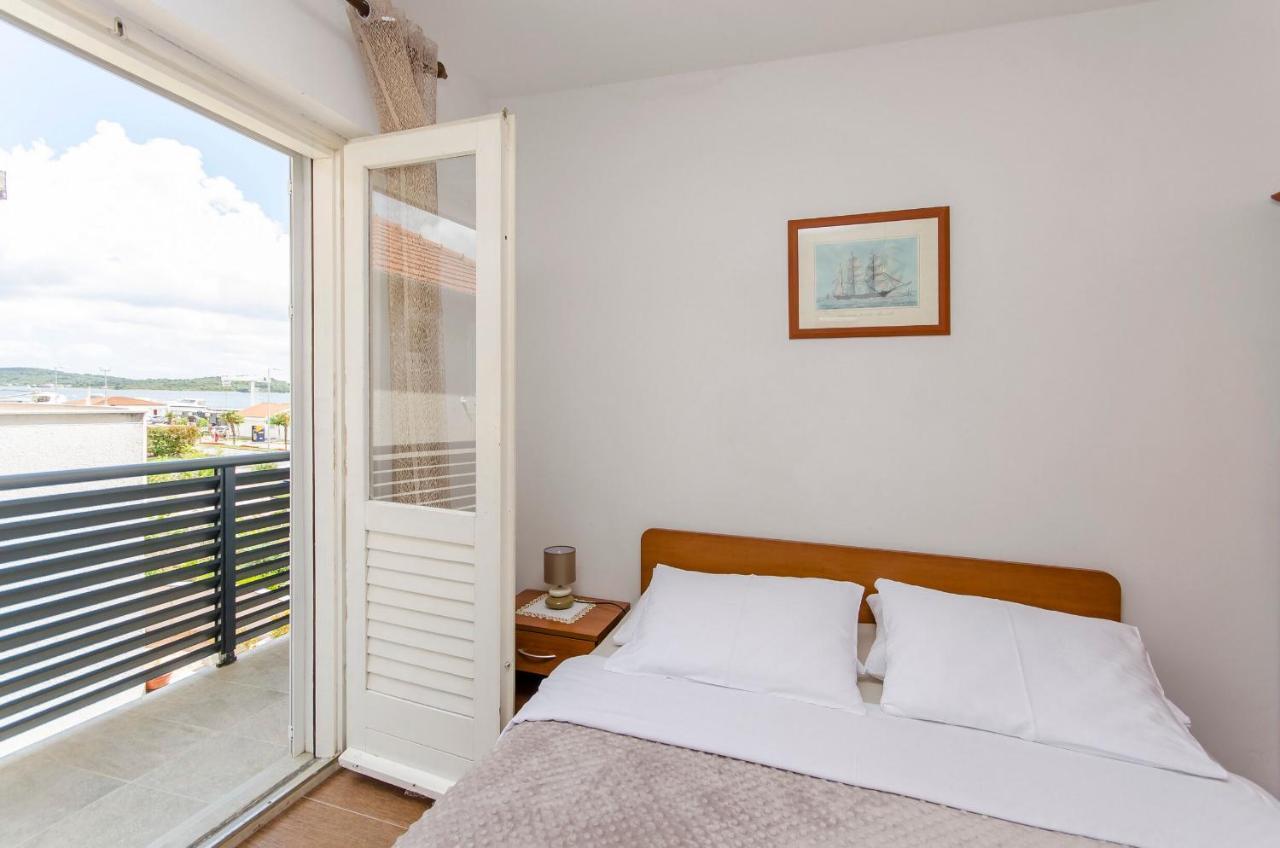 Apartments&Rooms Mara Vodice Buitenkant foto