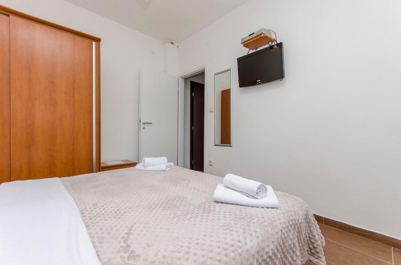 Apartments&Rooms Mara Vodice Buitenkant foto