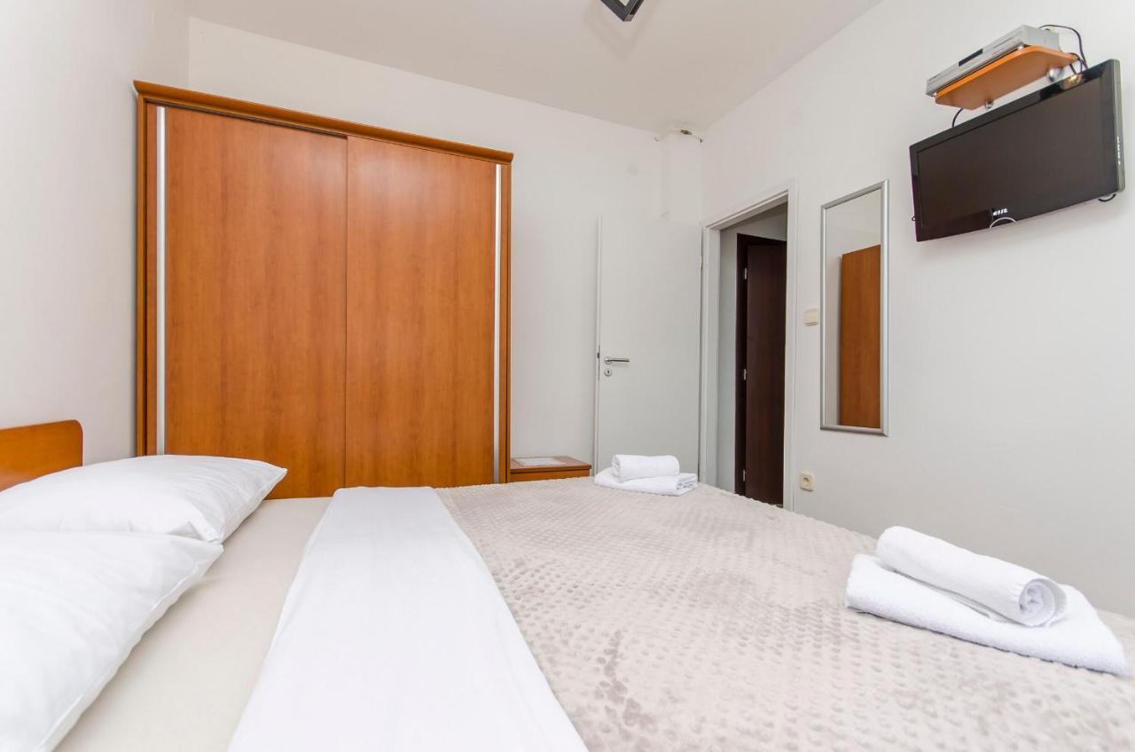 Apartments&Rooms Mara Vodice Buitenkant foto