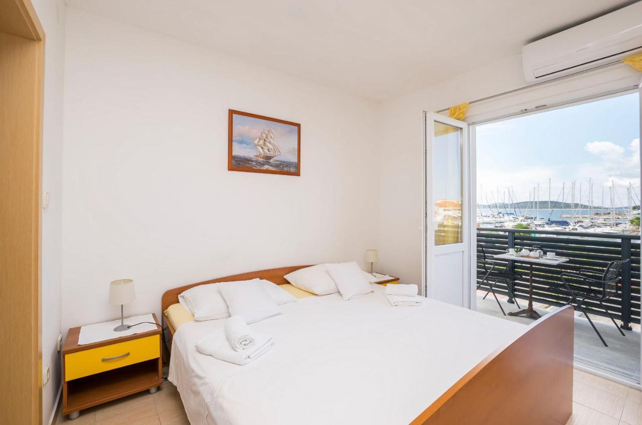 Apartments&Rooms Mara Vodice Buitenkant foto