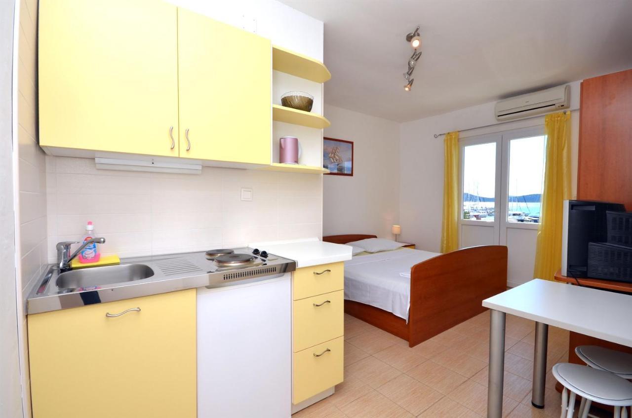 Apartments&Rooms Mara Vodice Buitenkant foto